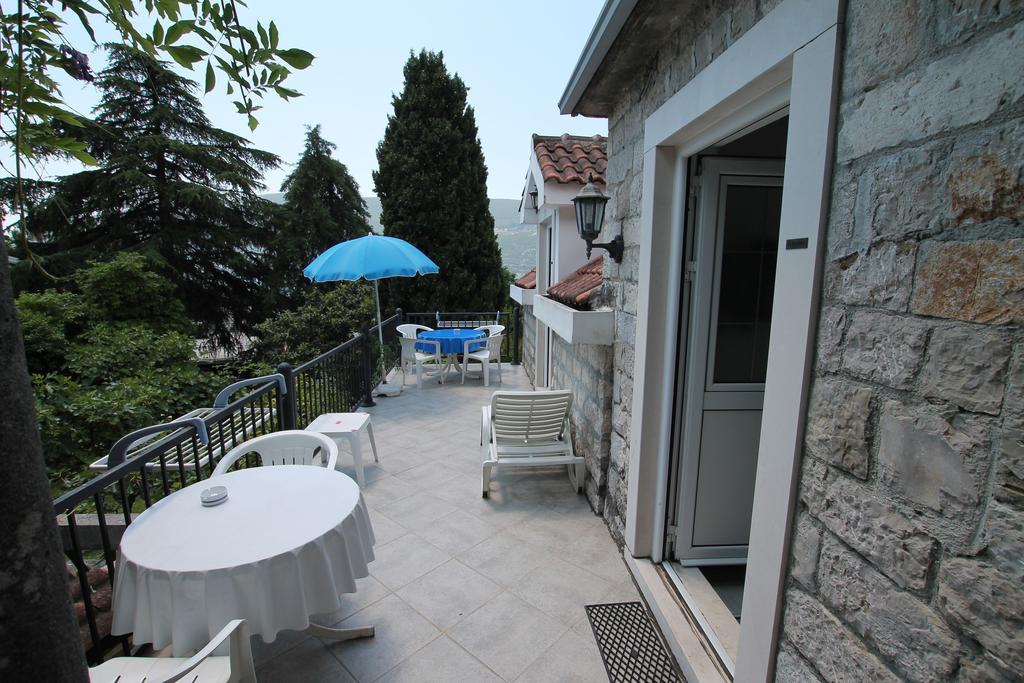Guest House Saga Χέρτσεγκ Νόβι Δωμάτιο φωτογραφία