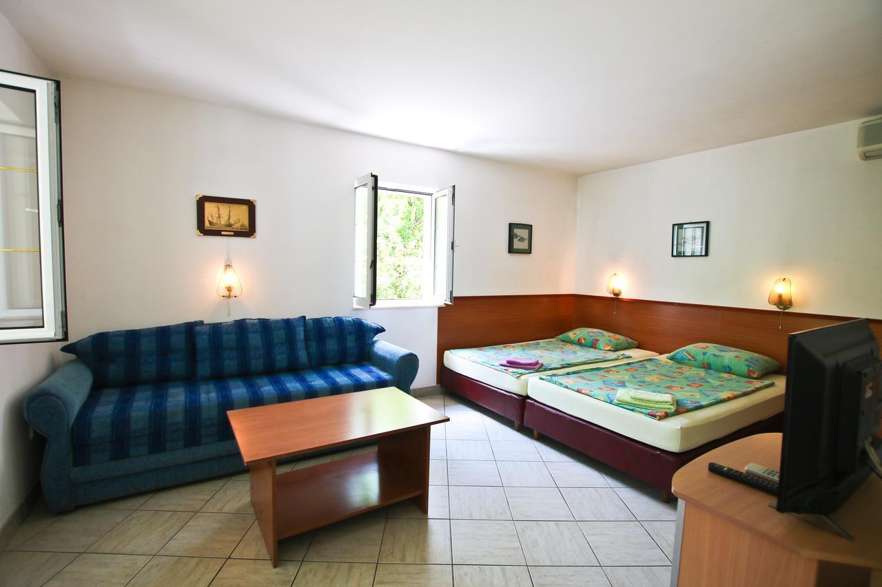 Guest House Saga Χέρτσεγκ Νόβι Εξωτερικό φωτογραφία