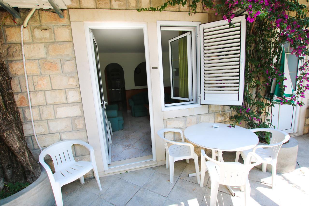 Guest House Saga Χέρτσεγκ Νόβι Εξωτερικό φωτογραφία